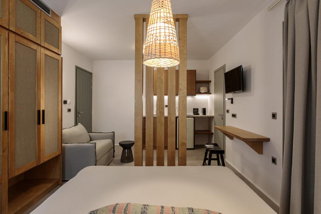 "Makava Suites" Your Luxe Urban Sanctuary Naxos City エクステリア 写真