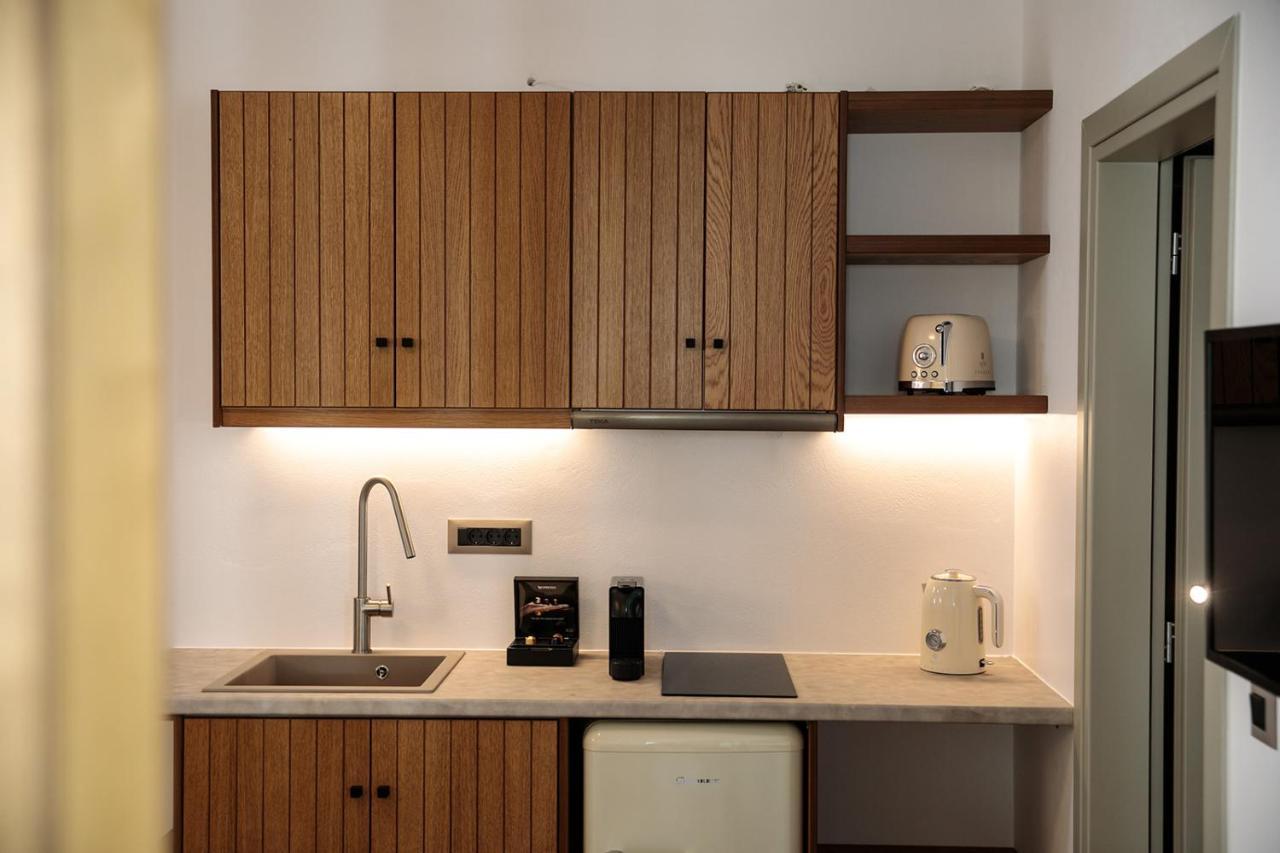 "Makava Suites" Your Luxe Urban Sanctuary Naxos City エクステリア 写真