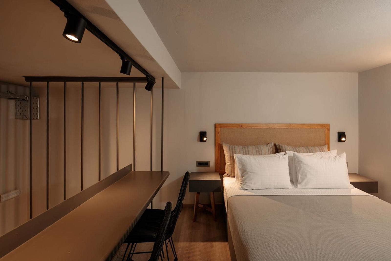 "Makava Suites" Your Luxe Urban Sanctuary Naxos City エクステリア 写真