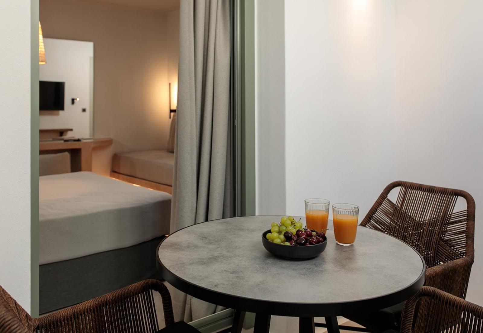 "Makava Suites" Your Luxe Urban Sanctuary Naxos City エクステリア 写真